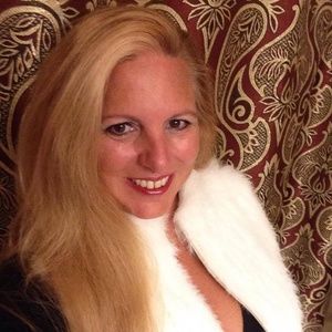 Meet your Posher, Suzy